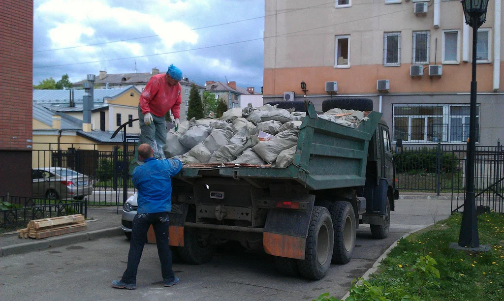 Вывоз строительного мусора в Соли-Илецке от 1667 руб. – ПроМусор