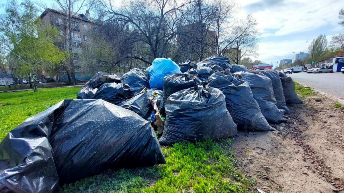 Вывоз и утилизация мусора после субботника в Соли-Илецке в октябре