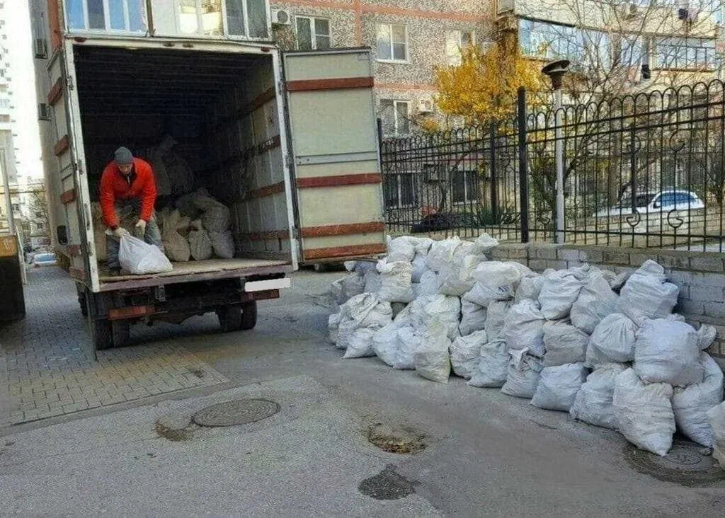 Вывоз мусора после переезда в Соли-Илецке в октябре