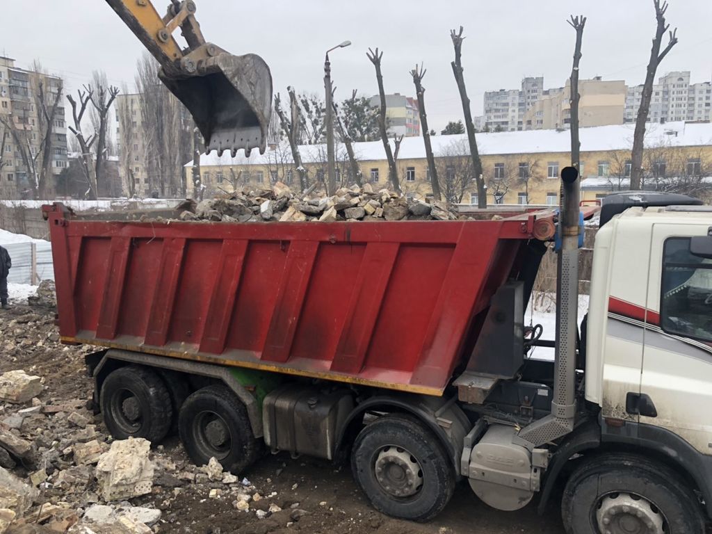 Вывоз мусора Камазом в Соли-Илецке в октябре