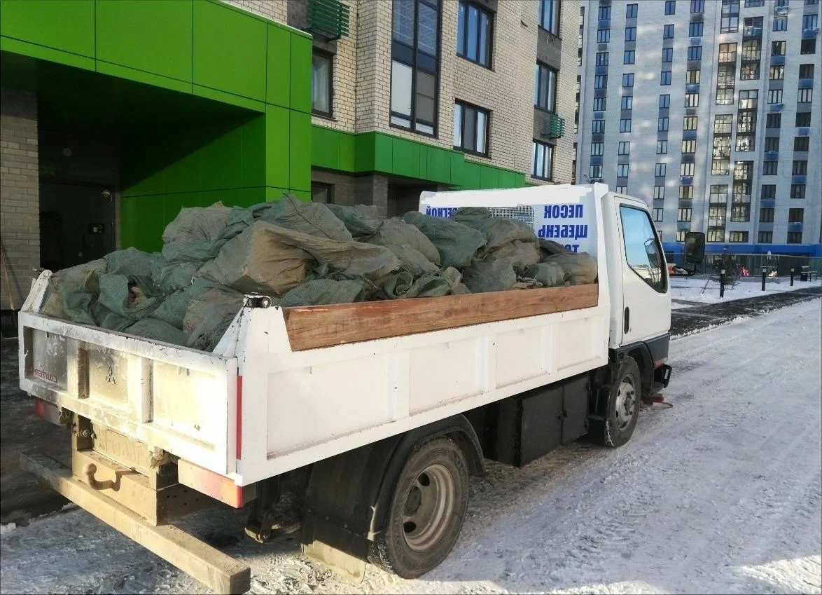 Вывоз мусора грузовым фургоном 3 тонны в Соли-Илецке — цена от 1406 руб., ПроМусор